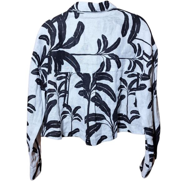 Tahari 100% linen long sleeve black and white tropical palm leaf button up top - Picture 2 of 5
